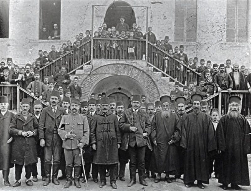Shqipëria e 1912-ës, në syrin e gazetarit amerikan: Rrahja me thupra dhe kamxhik u zbatuan për shumicën e njerëzve të iluminuar në Elbasan! Si financieri i shkollës “Normale” u fshikullua përtej çdo imagjinate… Shqipëria e 1912-ës, në syrin e gazetarit amerikan: Rrahja me thupra dhe kamxhik u zbatuan për shumicën e njerëzve të iluminuar në Elbasan! Si financieri i shkollës “Normale” u fshikullua përtej çdo imagjinate…