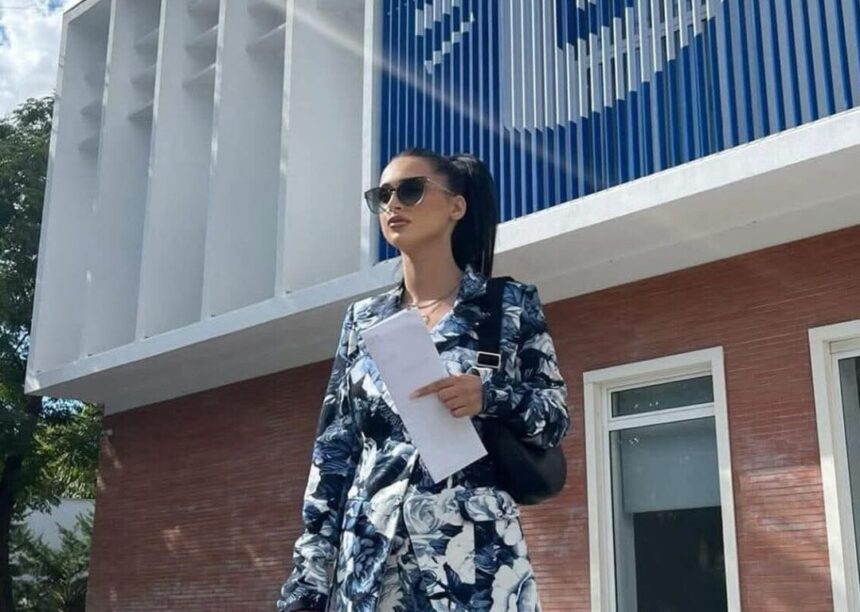 Alesia Balliu i përgjigjet Flamur Nokës: Pse të rrahu burri i një deputeteje të PD me të cilën ke qenë në Itali? Alesia Balliu i përgjigjet Flamur Nokës: Pse të rrahu burri i një deputeteje të PD me të cilën ke qenë në Itali?