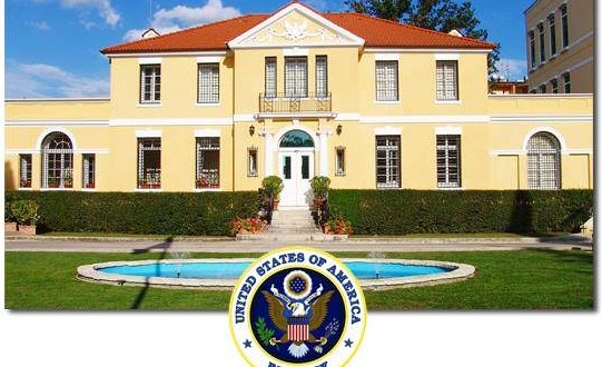 Protesta e PD, ambasada amerikane paralajmëron qytetarët: Grumbullimet shpesh nisin në mënyrë paqësore, por situata mund të ndryshojë