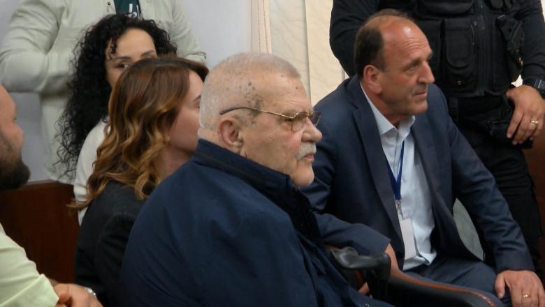 Spektaktorët “VIP”, të famshmit e artit dhe ekranit mbështesin Veliajn në sallën e gjyqit