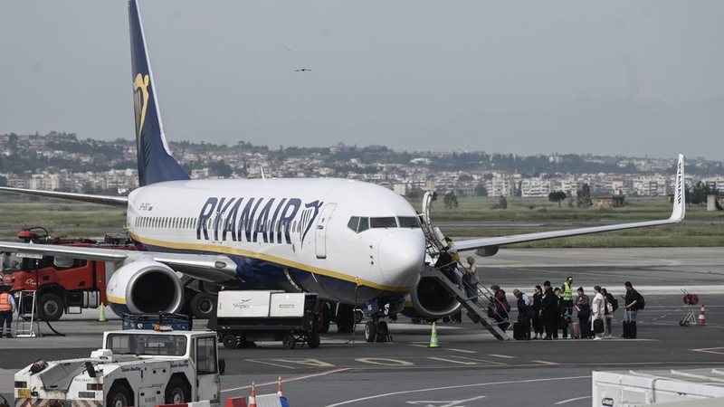 Shans për Shqipërinë, tërheqja e Ryainair alarmon Greqinë për impaktin në turizëm