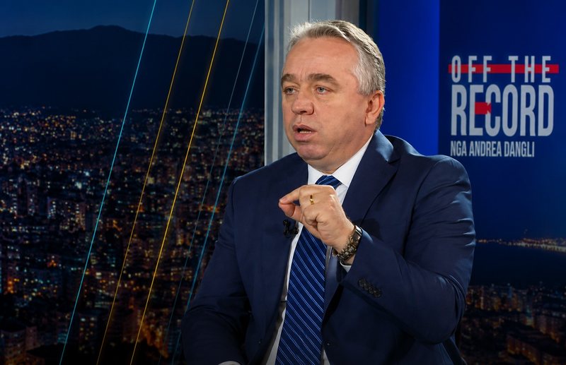 Afrim Krasniqi i “nervozuar”! I pret shpresat Berishës për “non gratan”: Mendon se edhe amerikanët mund të korruptohen siç janë vetë