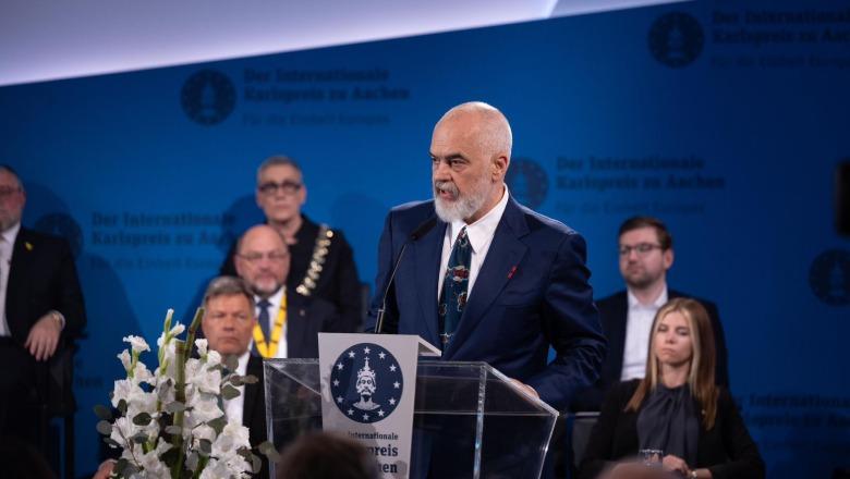 Kryeministri Rama rikthehet në Gjermani si pjesë e grupit të miqve të nderit të ceremonisë prestigjoze Charlemagne Prize