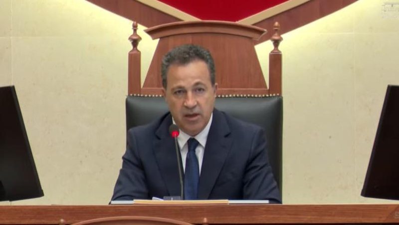“Unë nuk jam Niko”! Kryetari i Kuvendit Peleshi përplaset me deputetin socialist në Parlament
