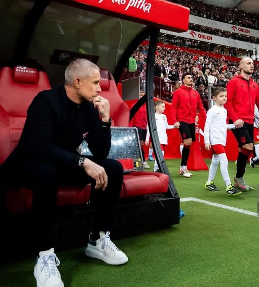 Prapaskenat e largimit: FSHF i uli ofertën për pagën, Sylvinho vendosi të largohej