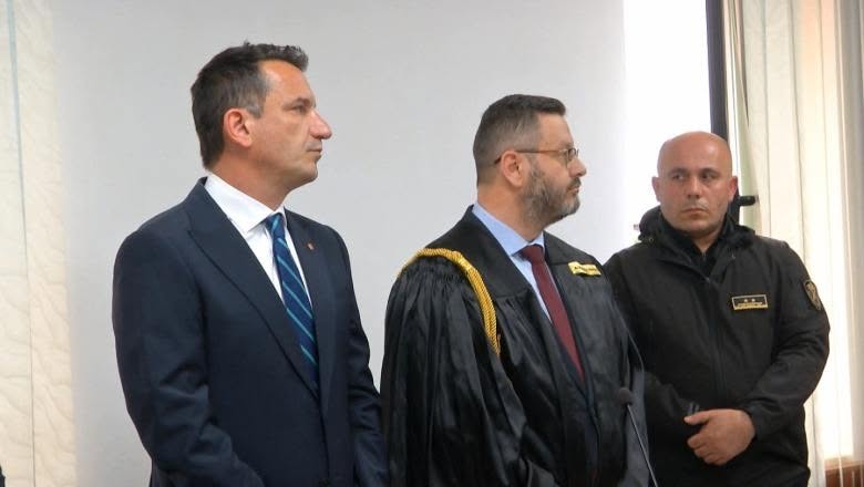 Avokati Plarent Ndreca: Ajo gjykatë që ktheun në detyrë nuk mund t’i thotë rri në qeli! “Kushtetuesja” duhet të vendosë për lirimin e Veliajt, ndryshe  në Strasburg