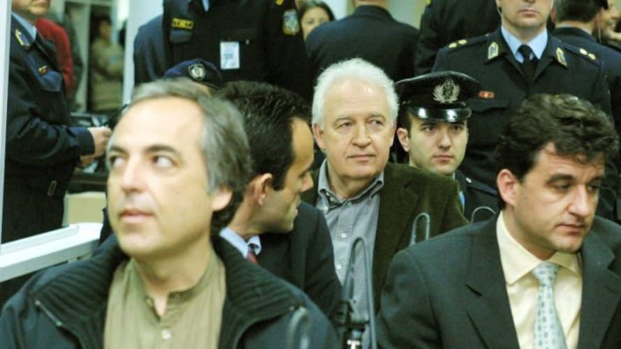 I dënuar me burgim të përjetshëm, Greqia liron kreun e organizatës famëkeqe “17 Nëntori,” Aleksandros Giotopulos I dënuar me burgim të përjetshëm, Greqia liron kreun e organizatës famëkeqe “17 Nëntori,” Aleksandros Giotopulos