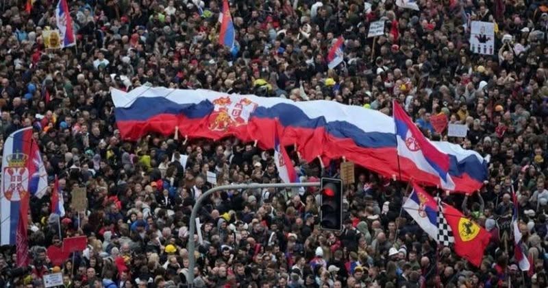 Protestë masive në Serbi të shtunën, studentët kërkojnë fundin e pushtetit të Vuçiçit