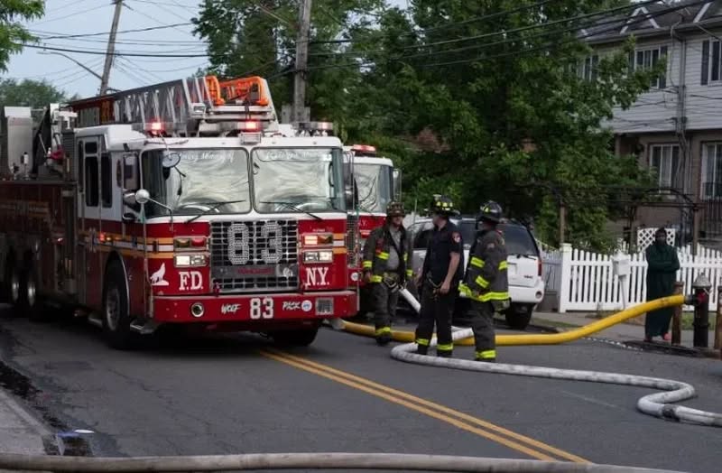 Shpërthime në kantierin detar të New York! Një i vdekur dhe dhjetëra të plagosur
