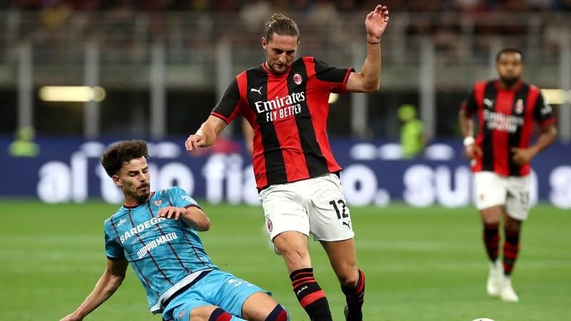 Tronditet Milani, kuqezinjtë munden në ndeshjen e fundit nga Cagliari dhe mbeten jashtë Champions-it. Vendin ia zë Como
