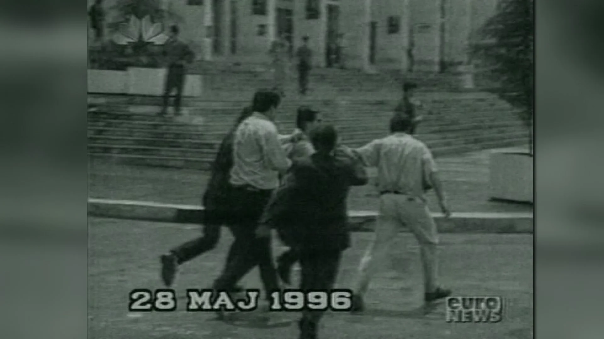 Si Berisha dhunoi opozitën në ’96-ën? Gonxhe: Plagë që ka zënë kore, por shenja mbetet! Atë që bëri regjimi i Saliut, se bëri as komunizmi Si Berisha dhunoi opozitën në ’96-ën? Gonxhe: Plagë që ka zënë kore, por shenja mbetet! Atë që bëri regjimi i Saliut, se bëri as komunizmi