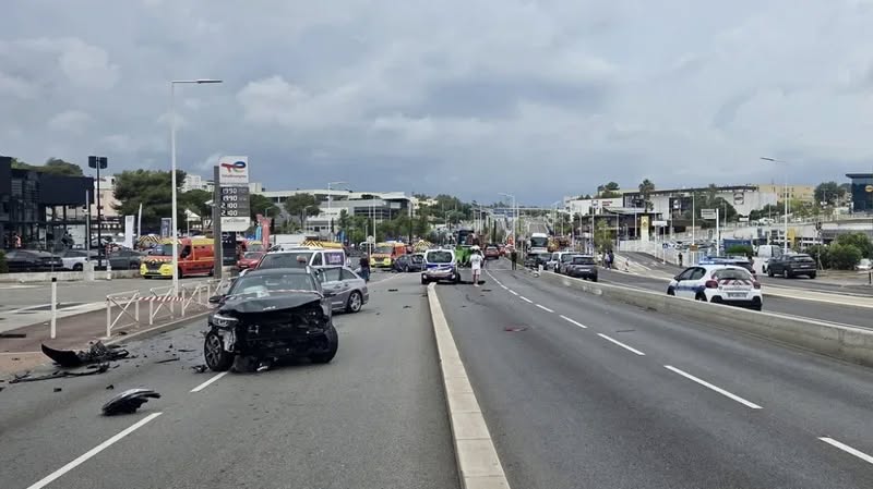 Aksident i rëndë në Francë! Kamioni përplas 23 makina, 37 të plagosur