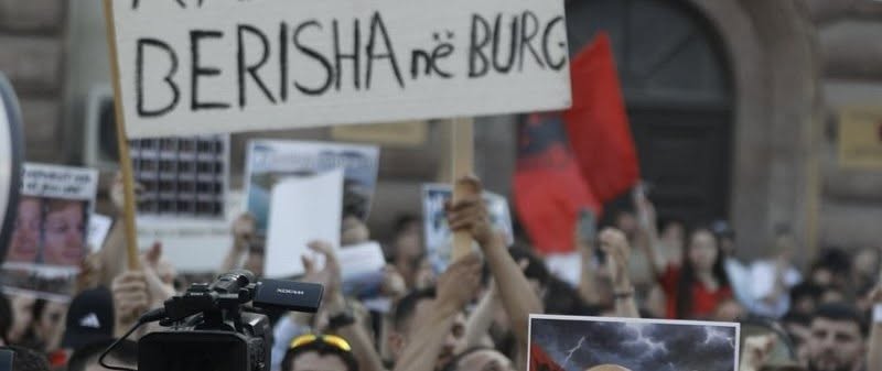 Pro protestës pa Berishën, pro investimit në Zvërnec