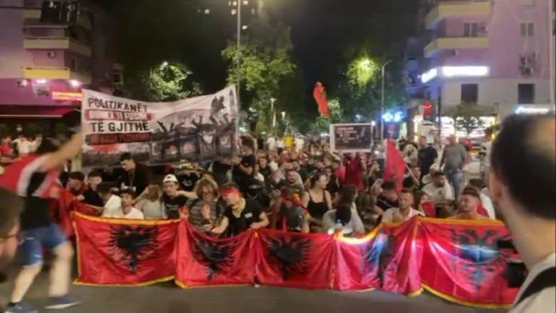 Shqipëria, xholi i mediave ndërkombëtare anti-Trump?