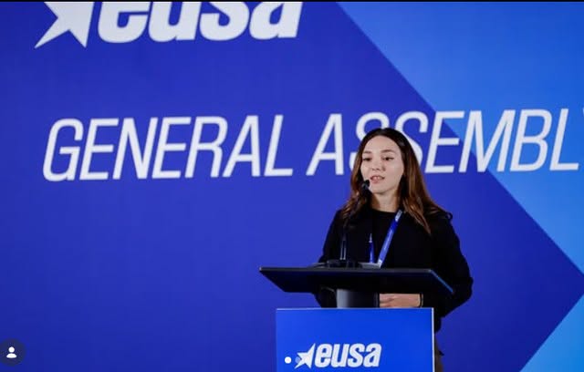 Helena Kaçe që hapi Kongresin e PS, thirrje “neomalësores”: Dorëzo Mandatin e marr pa meritë në listat e mbyllura!