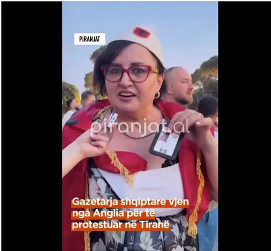 VIDEO/ “Gjyshja” e dënuar për trafik në Angli që hiqet si gazetare në protestë