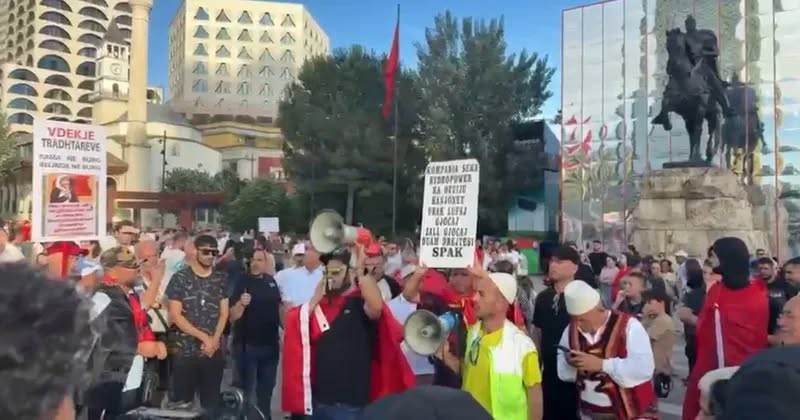 Organizatorët marrin masa për të mos  rënë viktima të gafës së djeshme! Zbulojnë itinerarin e protestës së sotme