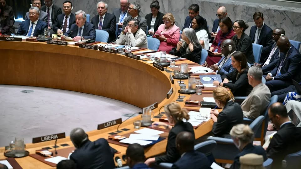 Trump dhe Vance nënshkruajnë virtualisht ‘Memorandumin e Mirëkuptimit’ me Iranin, ceremonia zyrtare pritet të zhvillohet të premten Trump dhe Vance nënshkruajnë virtualisht ‘Memorandumin e Mirëkuptimit’ me Iranin, ceremonia zyrtare pritet të zhvillohet të premten