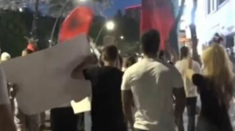 Protesta flet geg Protesta flet geg