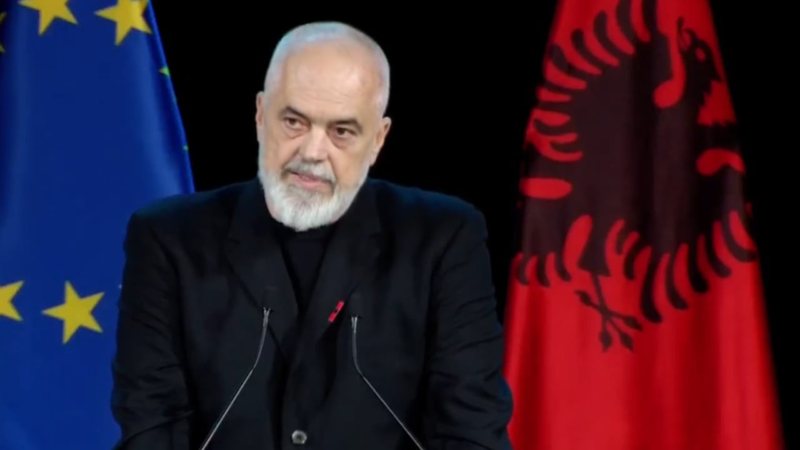 Rama: Shijojnë sfilatën e bukur në bulevard mes sorrave, korbave e llapaqorrave!   Amendamenti i PE nuk ka lidhje me Zvërnecin apo Pishë Poro-Nartën! Rishikimi i ligjit për zonat e mbrojtura, pjesë…