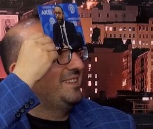Korreshi tallet me Bardhin në emision: “Vesh fustan në shtëpi? Është te partia ime?”