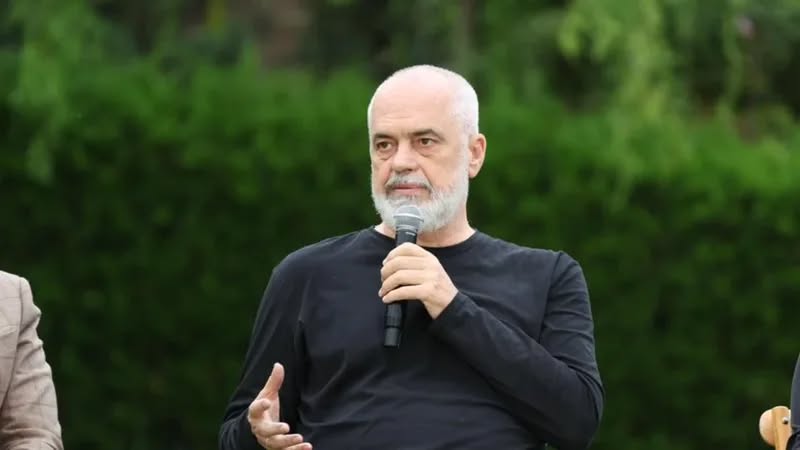 “Dje ‘Komandant’ me pagesë, po sot shërbëtor me çfarë?”, Rama i nxjerr videon Dritan Goxhajt
