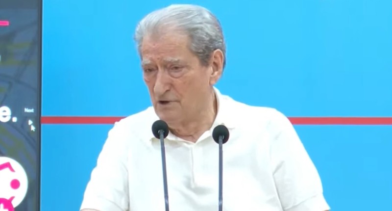 Unë s’dal jashtë ligjit! Berisha jep këshilla si udhëheqës i protestës për kërkesat: Qeveria tranzitore s’mund të zgjidhet me short, duhet brenda Kushtetutës por pasi të dorhiqet Rama Unë s’dal jashtë ligjit! Berisha jep këshilla si udhëheqës i protestës për kërkesat: Qeveria tranzitore s’mund të zgjidhet me short, duhet brenda Kushtetutës por pasi të dorhiqet Rama
