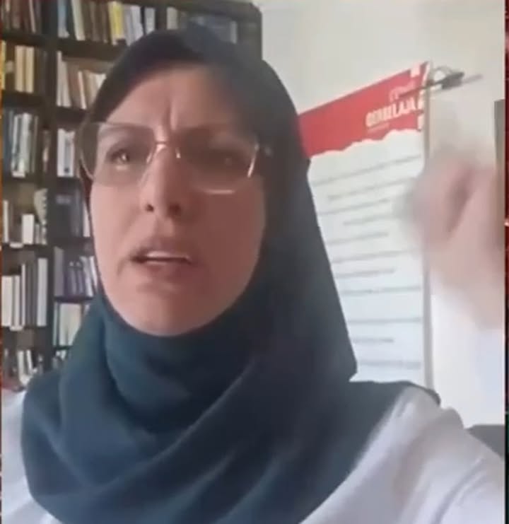 Islamisto-albinnistja Ikballe Huduti: Albin Kurti lideri im politik, Khamenei lideri im shpirtëror
