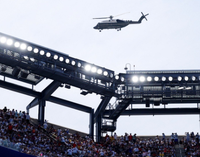 VIDEO/ Donald Trump mbërriti në stadium me helikopter për finalen e Kupës së Botës, presidenti i SHBA-së: Mbrohet nga xhami antiplumb në ‘MetLife’ VIDEO/ Donald Trump mbërriti në stadium me helikopter për finalen e Kupës së Botës, presidenti i SHBA-së: Mbrohet nga xhami antiplumb në ‘MetLife’