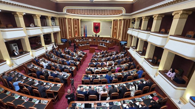 Shkrepësja e revolucionit të tetorit? Pse PD dhe opozita e re bëri potere për paktin ushtarak me SHBA!