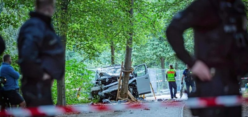 Përplasi turmën me furgon, qëllohet për vdekje gjatë operacionit policor autori i sulmit në Berlin