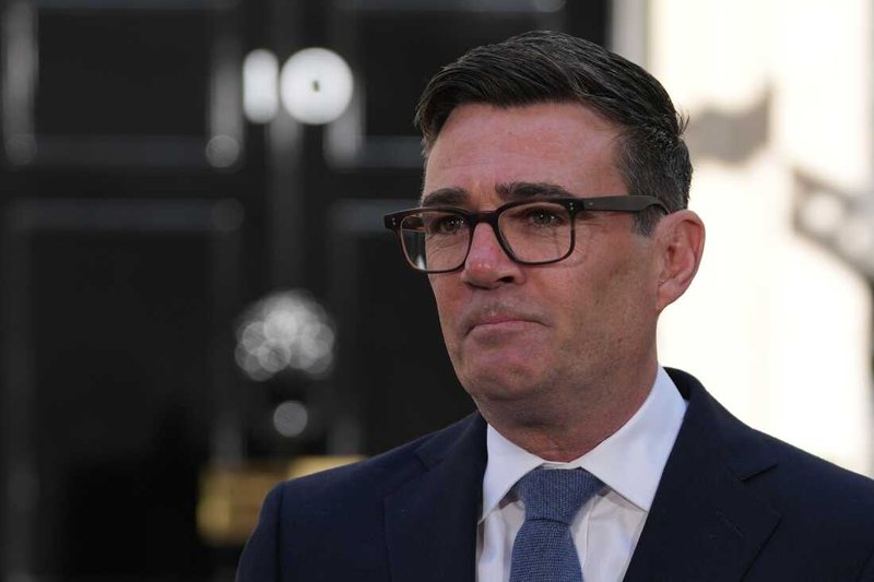 Premtimi i parë i Burnham si kryeministër: Do t’i japim fund fjetjes në rrugë të të pastrehëve në Angli Premtimi i parë i Burnham si kryeministër: Do t’i japim fund fjetjes në rrugë të të pastrehëve në Angli