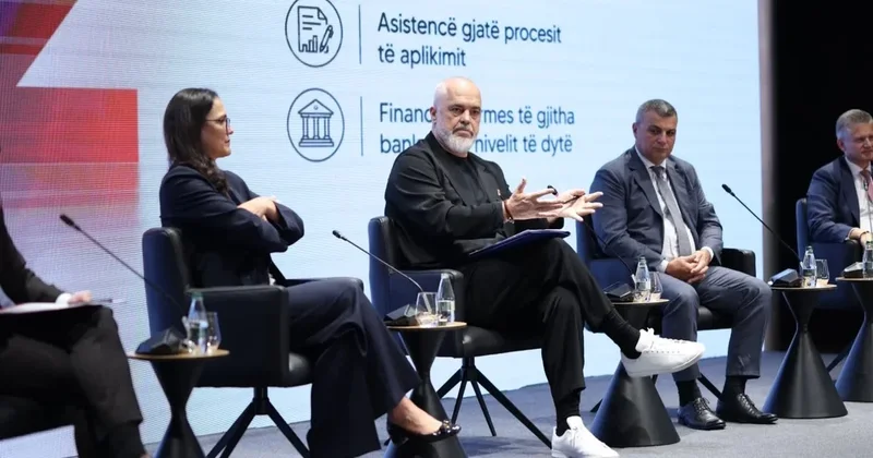 Rama: Forcimi i lekut është sukses i ekonomisë shqiptare, jo si pasojë e parave të pista sipas kostumit kaq të ndyrë që i veshin narko gomarlliqet Rama: Forcimi i lekut është sukses i ekonomisë shqiptare, jo si pasojë e parave të pista sipas kostumit kaq të ndyrë që i veshin narko gomarlliqet