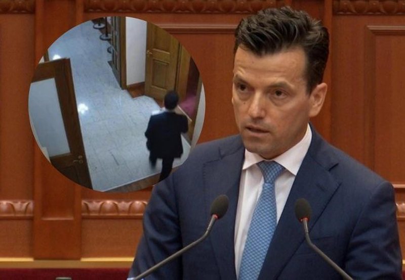 Agron Shehaj “vodhi” dokumentin sekret në Kuvend, kreu i SPAK: Ka një kallëzim penal, kemi nisur verifikimet Agron Shehaj “vodhi” dokumentin sekret në Kuvend, kreu i SPAK: Ka një kallëzim penal, kemi nisur verifikimet