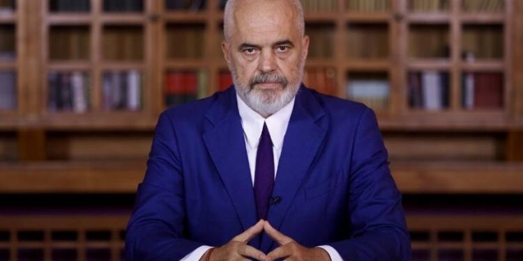 Videoja e nënës File dhe djalit autik, Rama: E lanë në fatin e saj pasi e përdorën Videoja e nënës File dhe djalit autik, Rama: E lanë në fatin e saj pasi e përdorën