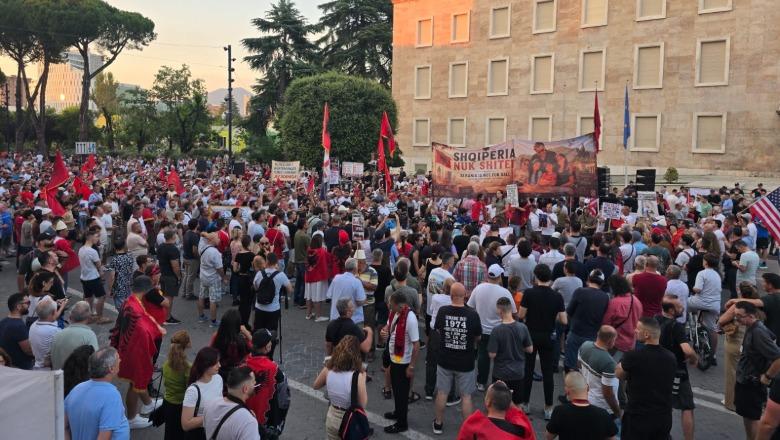 Adriatik Doçi: Ra kjo protestë dhe u pamë me llumin