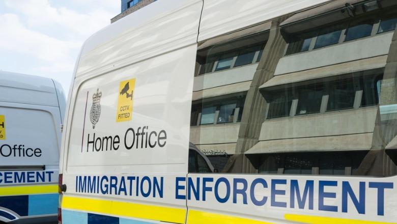 “Rrezik real nëse kthehen”! Gjykata britanike ndalon dëbimin e emigrantëve shqiptarë që janë viktima të trafikimit
