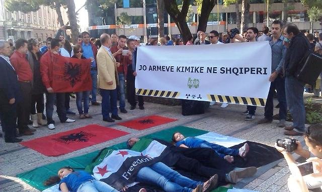 FOTOT/ Heronjtë e heshtur “anonimë” të revolucioneve antiamerikane të Tiranës FOTOT/ Heronjtë e heshtur “anonimë” të revolucioneve antiamerikane të Tiranës