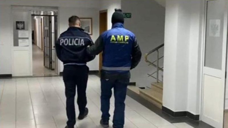AMP bën bilancin për muajin korrik: 11 persona të arrestuar, mes tyre 8 punonjës Policie! Referuam në Prokurori 54 efektivë AMP bën bilancin për muajin korrik: 11 persona të arrestuar, mes tyre 8 punonjës Policie! Referuam në Prokurori 54 efektivë