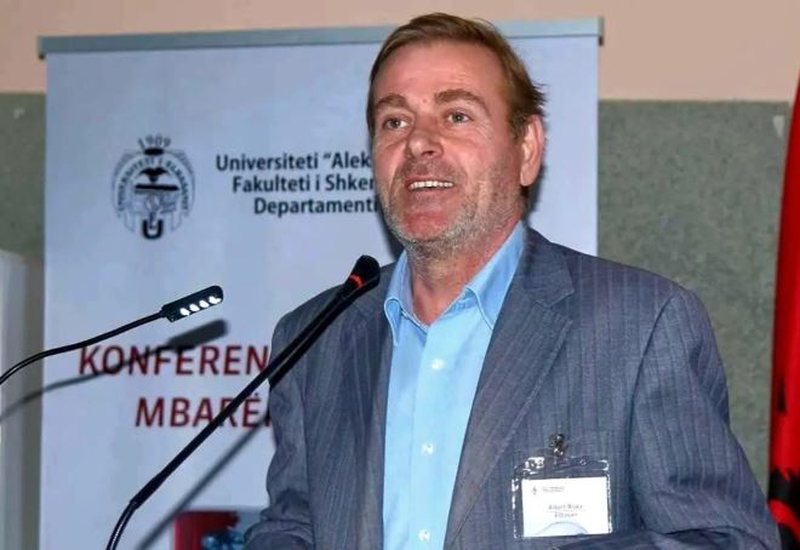 Është ndarë nga jeta në moshën 62-vjeçare Prof. as. dr. Albert Riska Është ndarë nga jeta në moshën 62-vjeçare Prof. as. dr. Albert Riska
