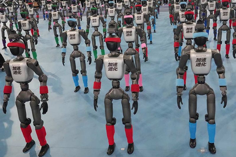 Robotët kinezë thyejnë rekordet njerëzore: Më të shpejtë se Usain Bolt Robotët kinezë thyejnë rekordet njerëzore: Më të shpejtë se Usain Bolt