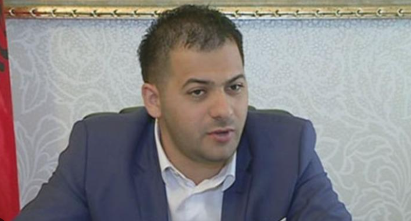 I shpallur në kërkim nga SPAK, arrestohet Ergys Agasi. Shoqërohej nga Uljan Shpataraku I shpallur në kërkim nga SPAK, arrestohet Ergys Agasi. Shoqërohej nga Uljan Shpataraku
