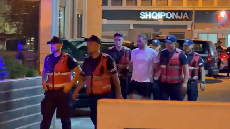 Në kërkim që prej dhjetorit, SPAK me njoftim zyrtar për arrestimin e Ergys Agasit: Operacion disa javor me Policinë e Shtetit dhe BKH-në Në kërkim që prej dhjetorit, SPAK me njoftim zyrtar për arrestimin e Ergys Agasit: Operacion disa javor me Policinë e Shtetit dhe BKH-në