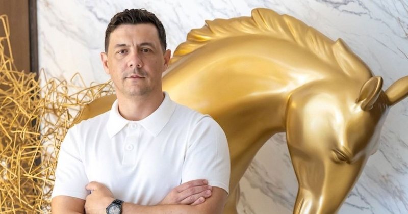 Ironia e dhimbshme e fatit! Dy muaj më parë Forbes shkruante për misionin e shqiptarit për të parandaluar sëmundjet, sot zemra e Arlend Gjonit pushoi së rrahuri Ironia e dhimbshme e fatit! Dy muaj më parë Forbes shkruante për misionin e shqiptarit për të parandaluar sëmundjet, sot zemra e Arlend Gjonit pushoi së rrahuri