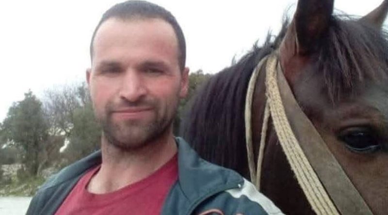 Aksidenti tragjik në Durrës ende pa autor! Si u përplas babai i tre fëmijëve të mitur dhe u la 4 orë pa ndihmë dhe vrasësi me apo pa dashje ia mbathi nëpër errësirë?!