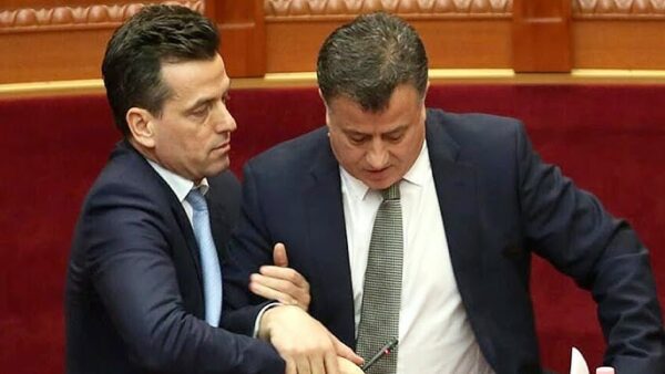 Muli i tronditur nga intervista e Gones me një indiane që ka ardhur në Shqipëri për punë Muli i tronditur nga intervista e Gones me një indiane që ka ardhur në Shqipëri për punë