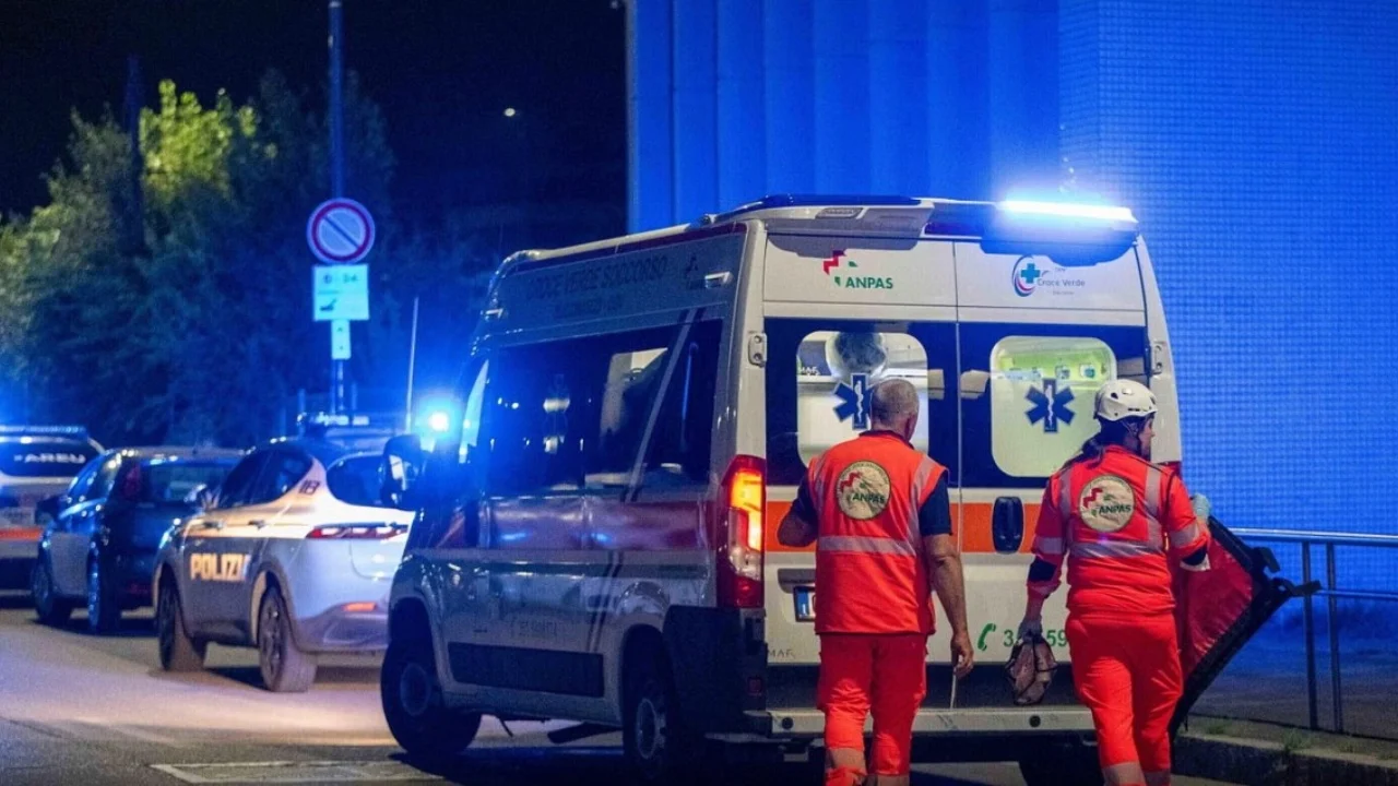 Mendoi se ishte partneri i ri i ish-të dashurës! 43-vjeçari ngatërron “objektivin”! I merr jetën një motoçiklisti të rastësishëm në rrugë duke e përplasur me makinë Mendoi se ishte partneri i ri i ish-të dashurës! 43-vjeçari ngatërron “objektivin”! I merr jetën një motoçiklisti të rastësishëm në rrugë duke e përplasur me makinë