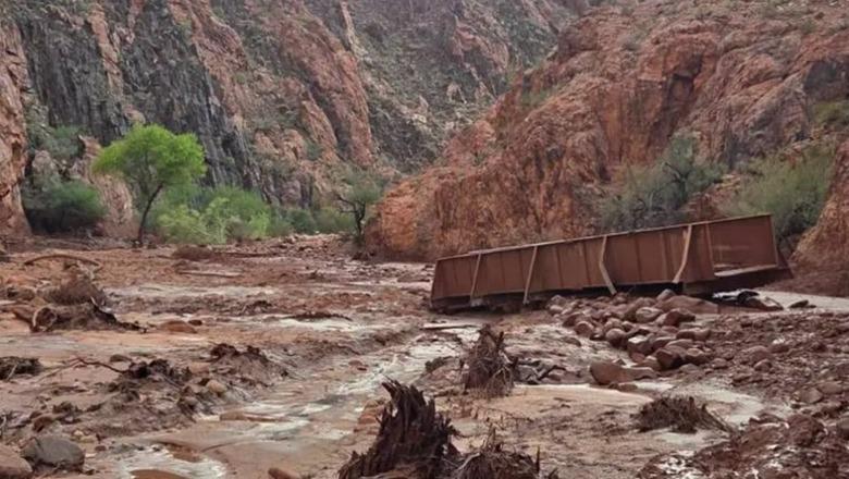 VIDEO/ Përmbytje masive në “Grand Canyon”:  Rreth 15 alpinistë dyshohen të zhdukur! Një i vdekur