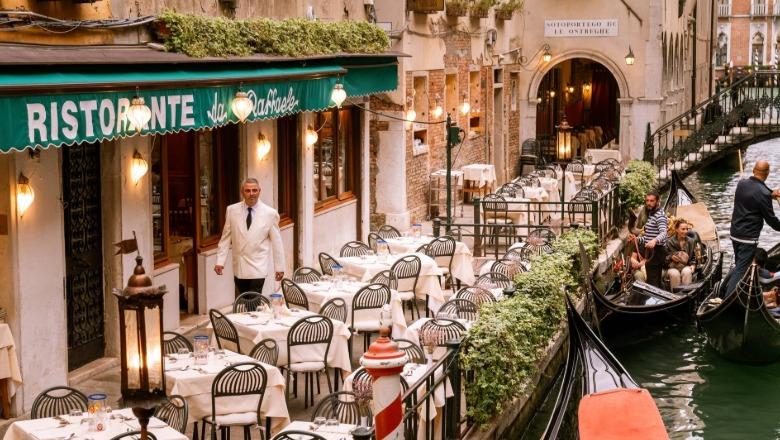 Shqiptarët shkëlqejnë në Venecia, media italiane: Në qytet 50 lokale shqiptare, vlerësohen nga klientët me mbi 4.57 yje