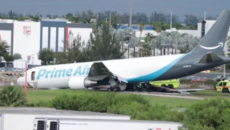 Avioni i mallrave del nga pista dhe përplaset me automjetet në Aeroportin e Miamit, shpërthen në flakë! Raportohet për persona të lënduar Avioni i mallrave del nga pista dhe përplaset me automjetet në Aeroportin e Miamit, shpërthen në flakë! Raportohet për persona të lënduar